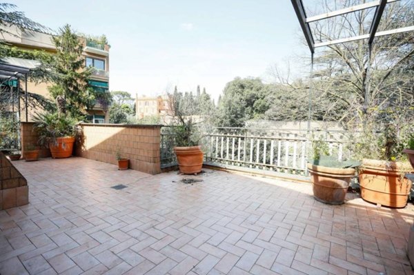appartamento in vendita a Roma in zona Tor di Quinto