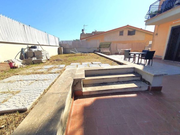 appartamento in vendita a Roma in zona Finocchio