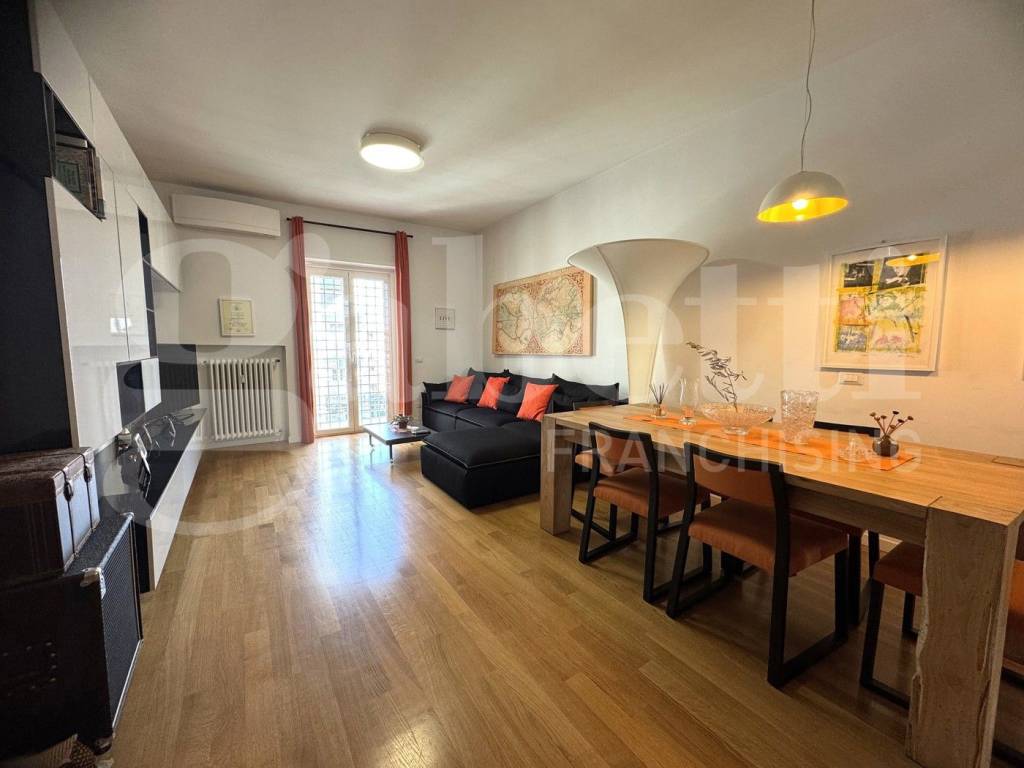 appartamento in vendita a Roma in zona Della Vittoria