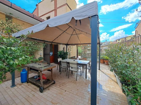 appartamento in vendita a Roma in zona Massimina/Casal Lumbroso