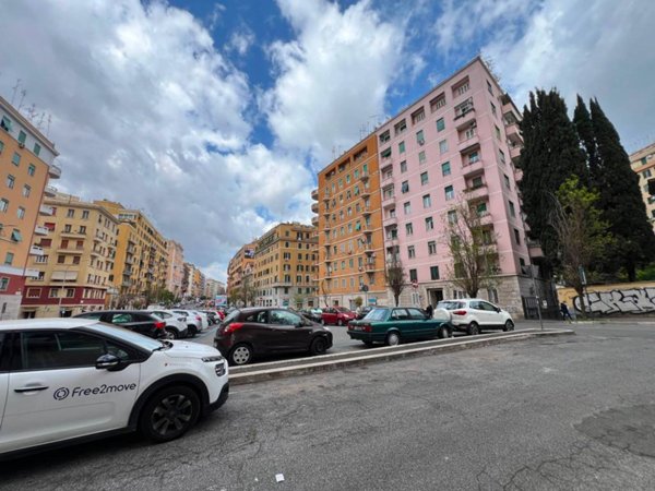 appartamento in vendita a Roma in zona Appio Latino