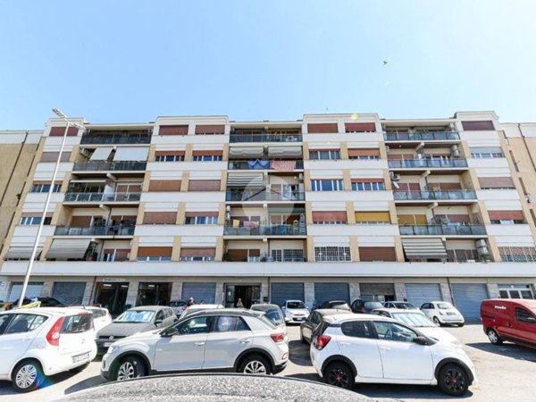 appartamento in vendita a Roma in zona Ostiense