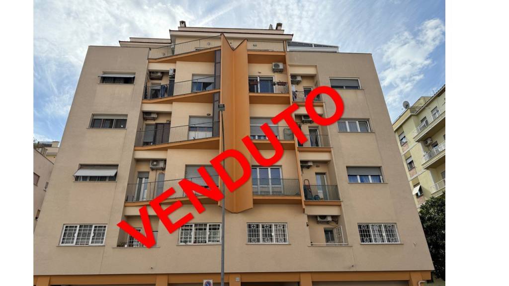 appartamento in vendita a Roma in zona Ostiense