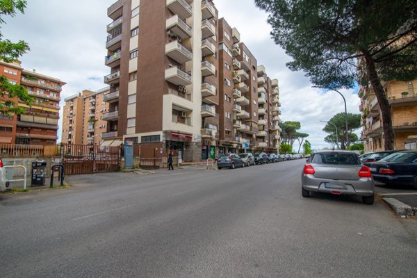 appartamento in vendita a Roma in zona Cinecittà