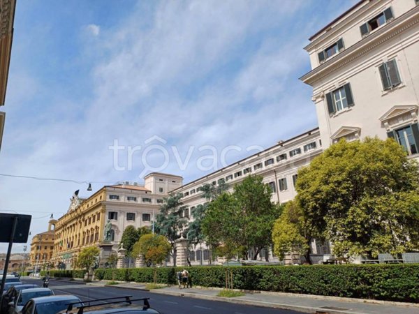 negozio in vendita a Roma in zona Castro Pretorio