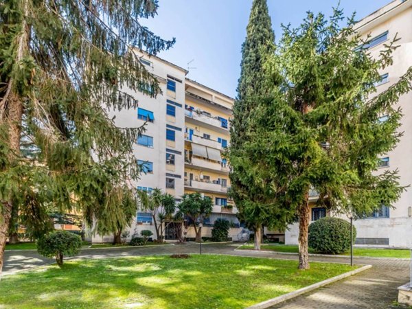 appartamento in vendita a Roma in zona Ardeatino