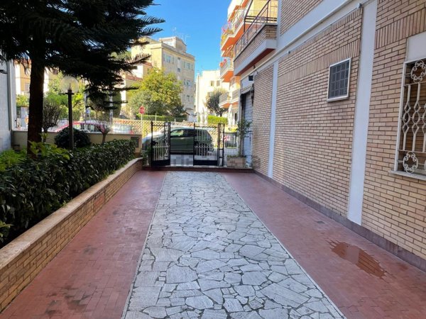 appartamento in vendita a Roma in zona Alessandrino