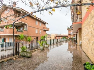 appartamento in vendita a Roma in zona Finocchio