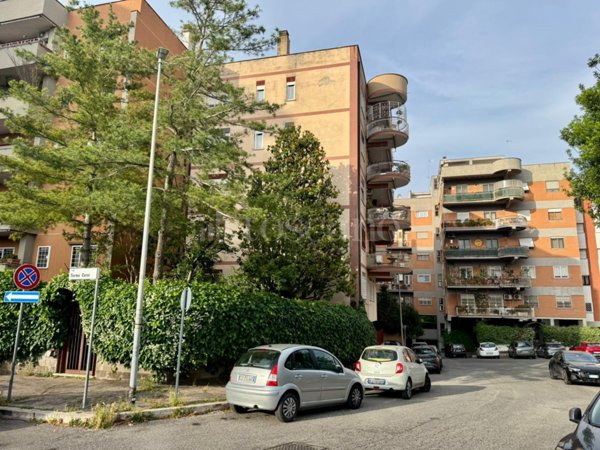 appartamento in vendita a Roma in zona Tuscolano