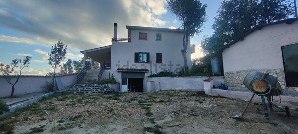 casa indipendente in vendita a Roma in zona Ponte Galeria
