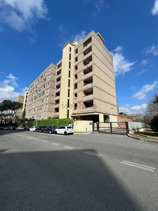 appartamento in vendita a Roma in zona EUR