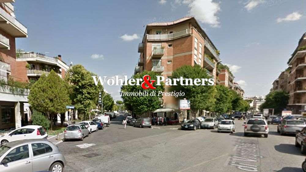 appartamento in vendita a Roma in zona Della Vittoria