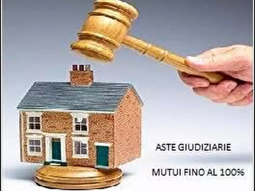 appartamento in vendita a Roma in zona Ostiense