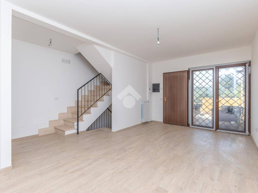 casa indipendente in vendita a Roma in zona Romanina