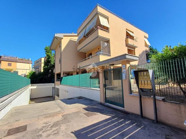 appartamento in vendita a Roma in zona Romanina