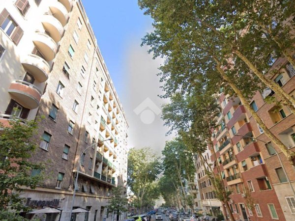 ufficio in vendita a Roma in zona Appio Latino