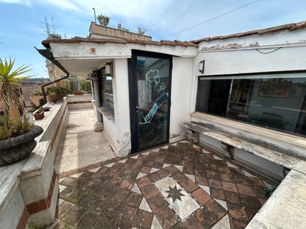 appartamento in vendita a Roma in zona Rione Monti/Campitelli