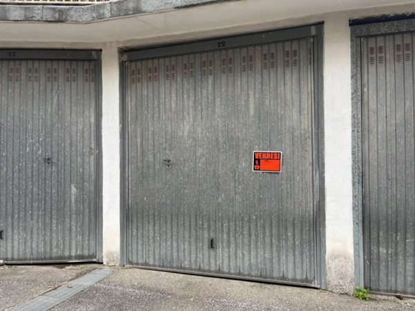 appartamento in vendita a Roma in zona Mostacciano