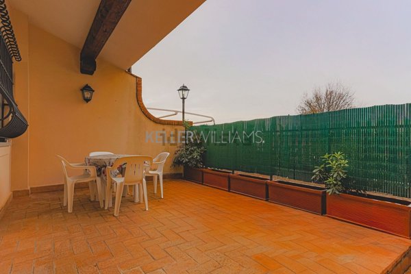 casa indipendente in vendita a Roma in zona Valle Santa