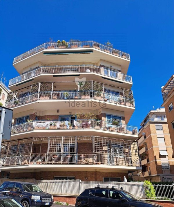 appartamento in vendita a Roma in zona Tor di Quinto