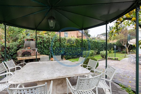 casa indipendente in vendita a Roma in zona Tre Pini - Poggio dei Fiori