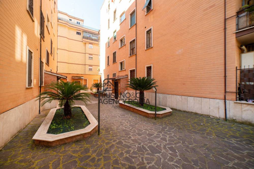 appartamento in vendita a Roma in zona Prenestino-Centocelle
