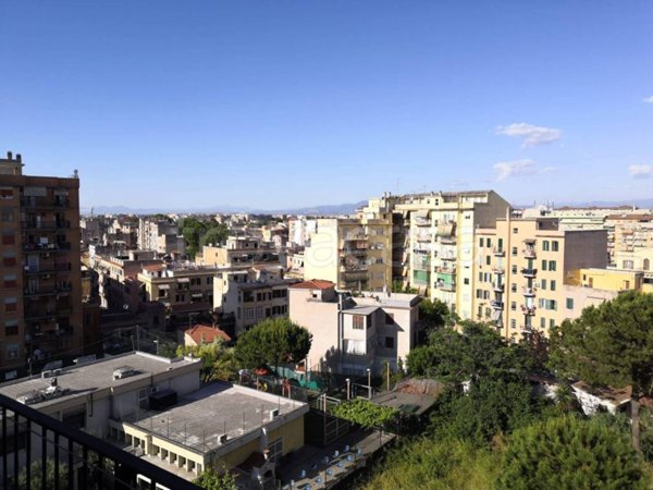appartamento in vendita a Roma in zona Tuscolano