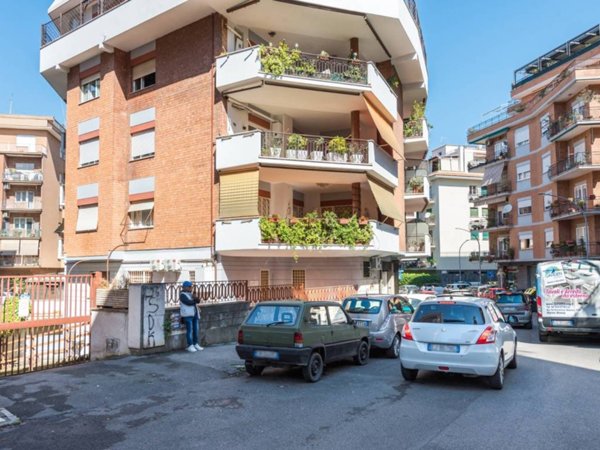 appartamento in vendita a Roma in zona Monte Sacro/Talenti