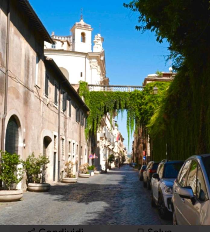 appartamento in vendita a Roma in zona Rione Regola