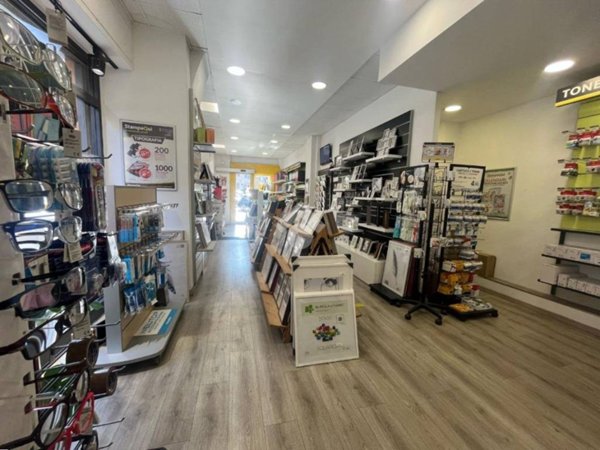 negozio in vendita a Roma in zona Esquilino