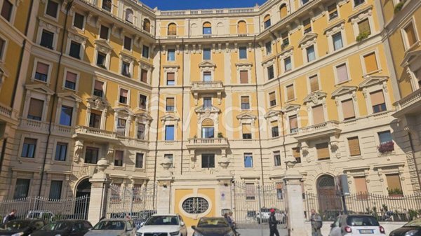 quadrivano in vendita a Roma in zona Rione Prati