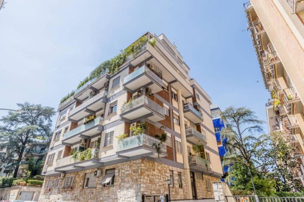appartamento in vendita a Roma in zona Tor di Quinto