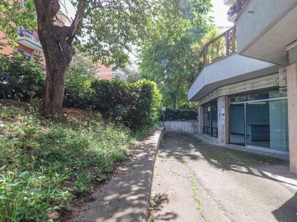 negozio in vendita a Roma in zona Gianicolense