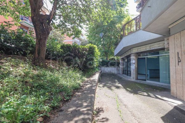 negozio in vendita a Roma in zona Gianicolense