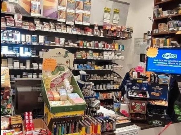 negozio in vendita a Roma in zona Testaccio