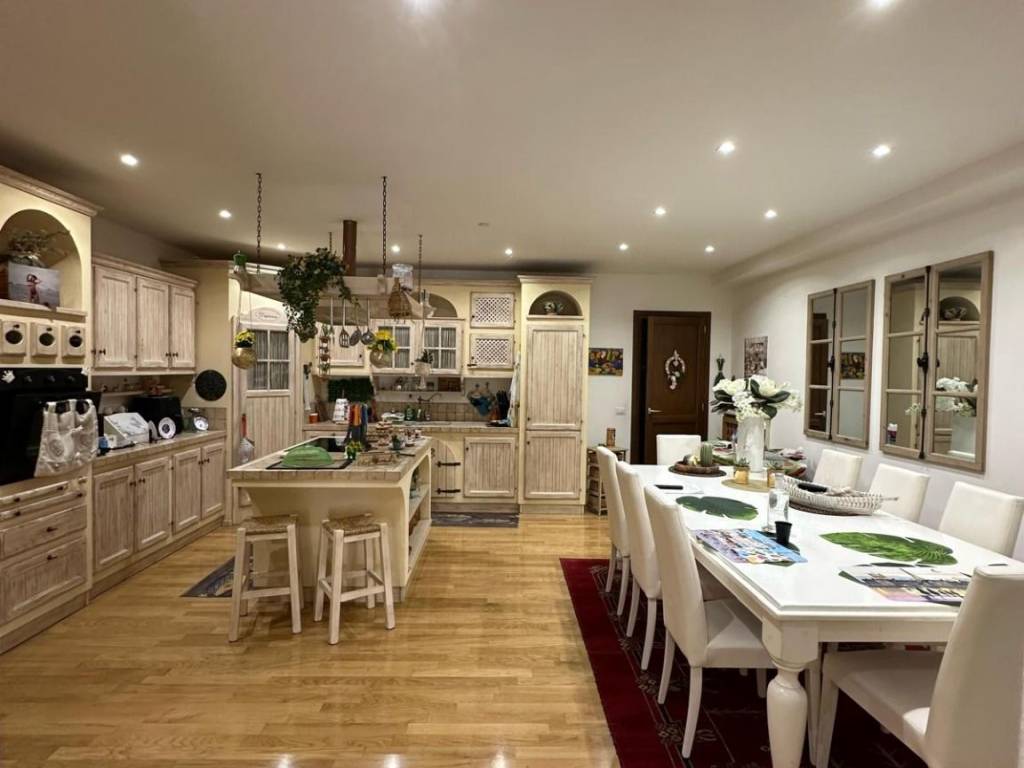 casa indipendente in vendita a Roma in zona Mezzocammino