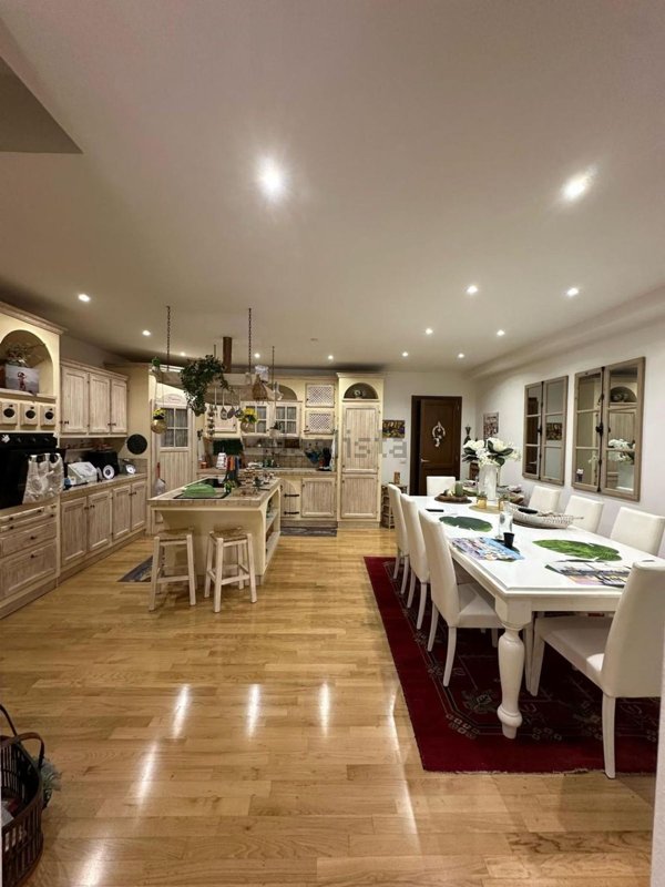 pentavano in vendita a Roma in zona Mezzocammino