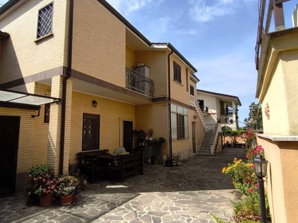 appartamento in vendita a Roma in zona Dragona/Bagnoletto