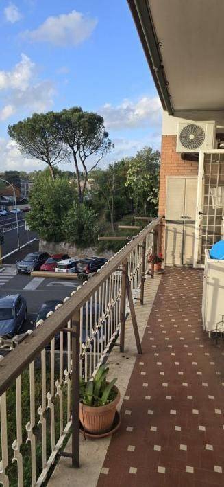appartamento in vendita a Roma in zona Portuense