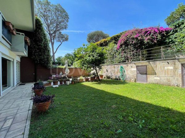casa indipendente in vendita a Roma in zona EUR