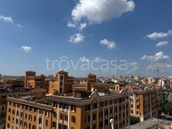 appartamento in vendita a Roma in zona Tuscolano