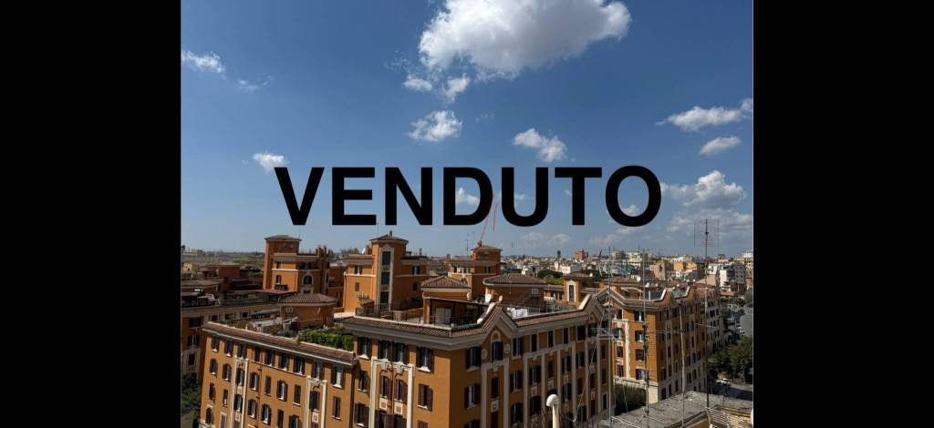 appartamento in vendita a Roma in zona Tuscolano