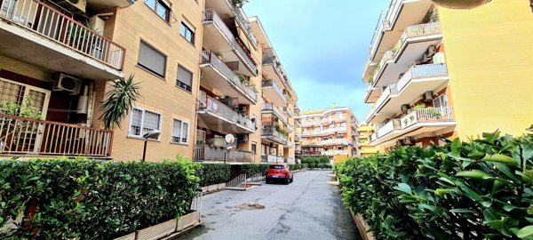 appartamento in vendita a Roma in zona Monte Sacro/Talenti
