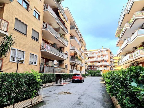 appartamento in vendita a Roma in zona Monte Sacro/Talenti
