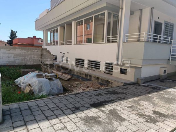 appartamento in vendita a Roma in zona Torre Angela