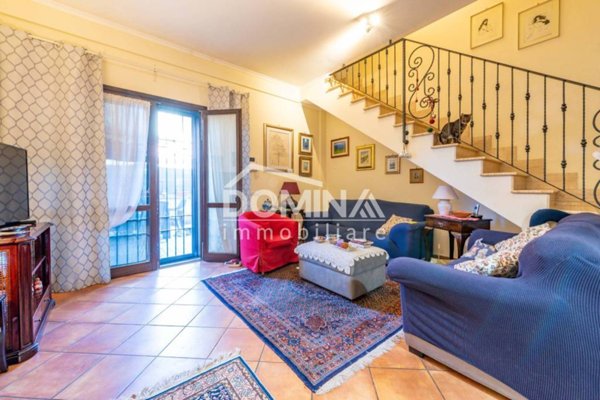 casa indipendente in vendita a Roma in zona Lunghezza