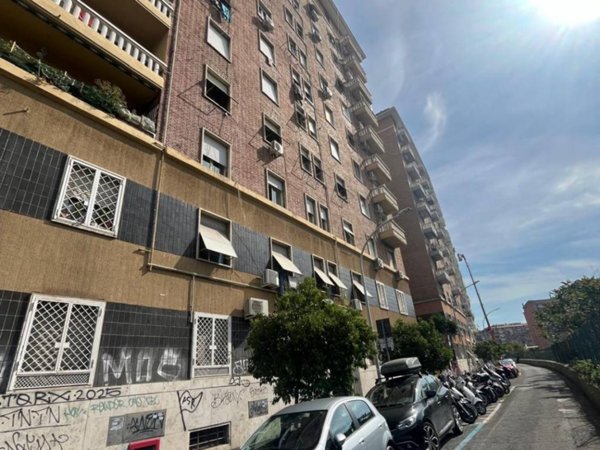 appartamento in vendita a Roma in zona Appio Latino