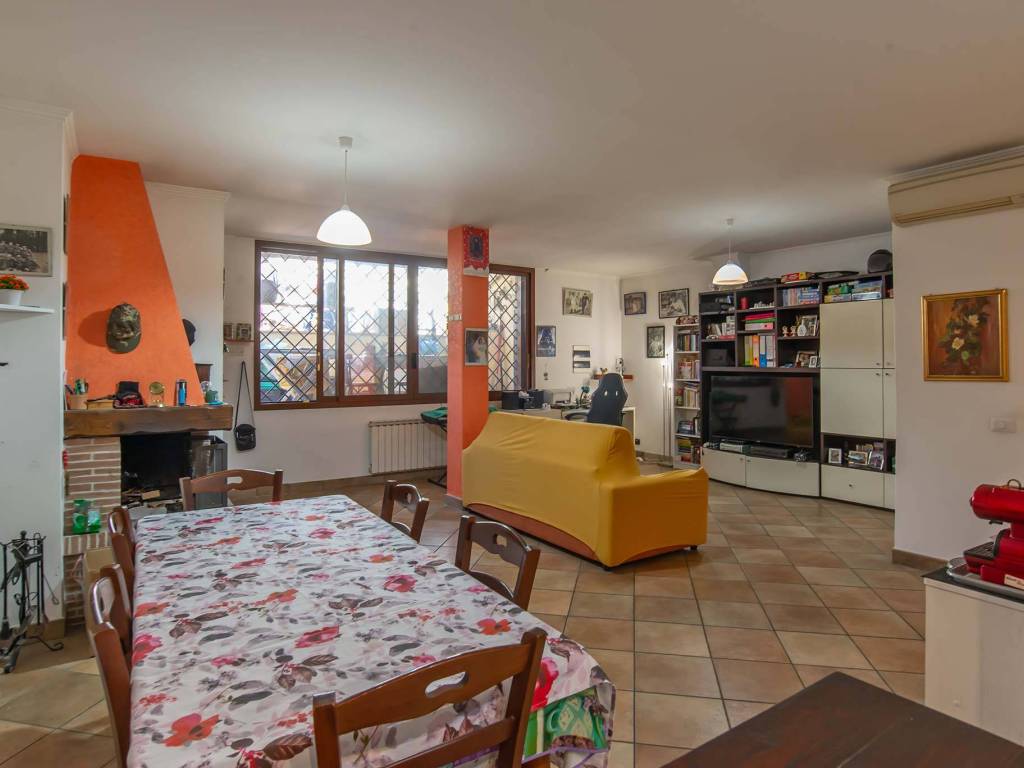 appartamento in vendita a Roma in zona Dragona/Bagnoletto