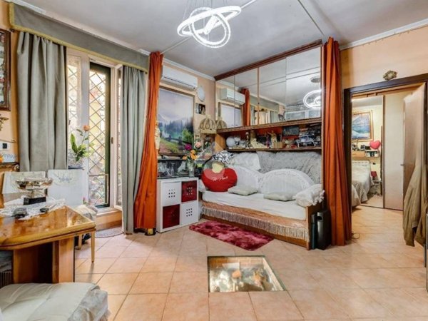 appartamento in vendita a Roma in zona Tuscolano