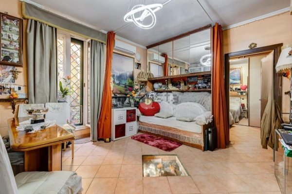 appartamento in vendita a Roma in zona Tuscolano